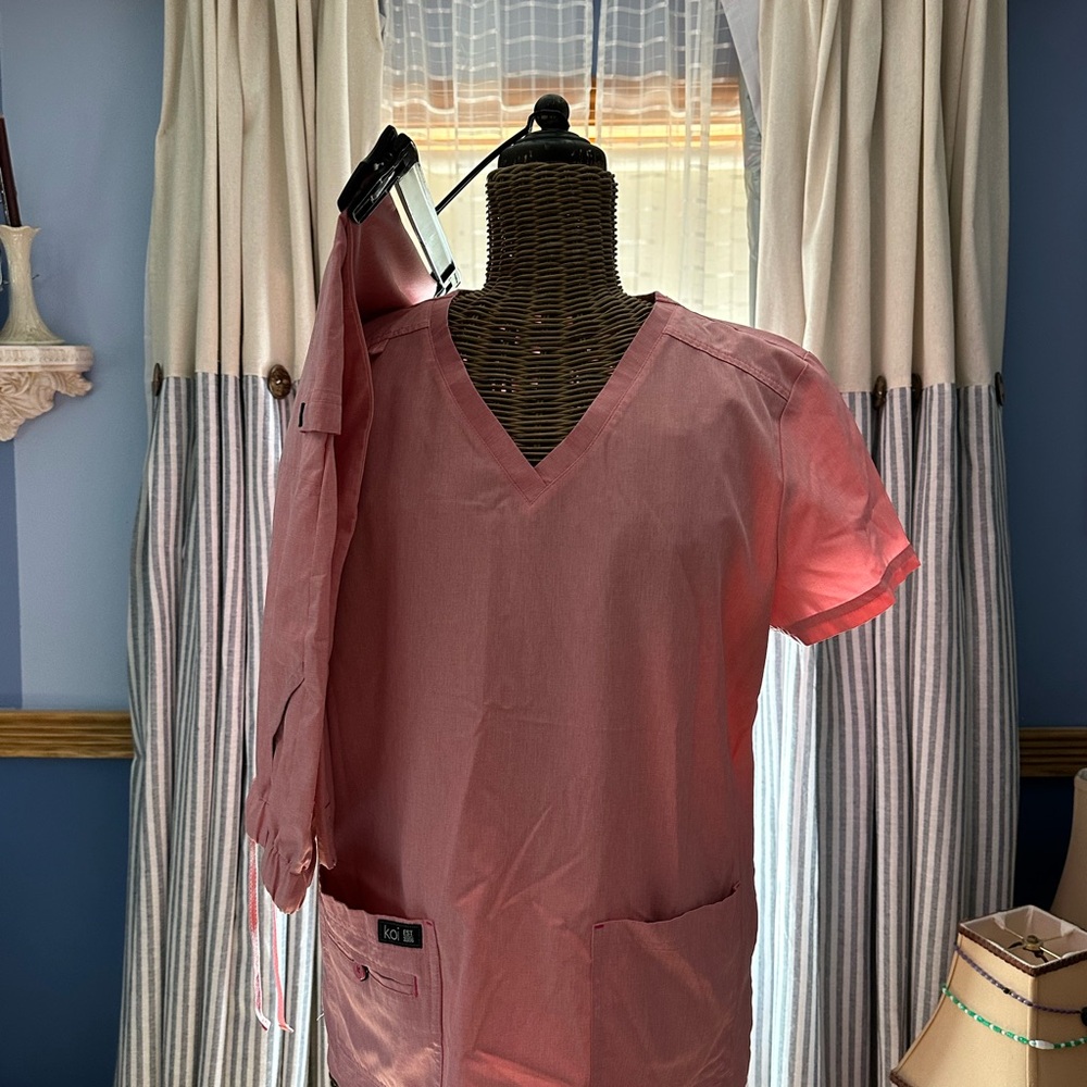 Koi Heather Pink V-Neck Scrub Top and Pants